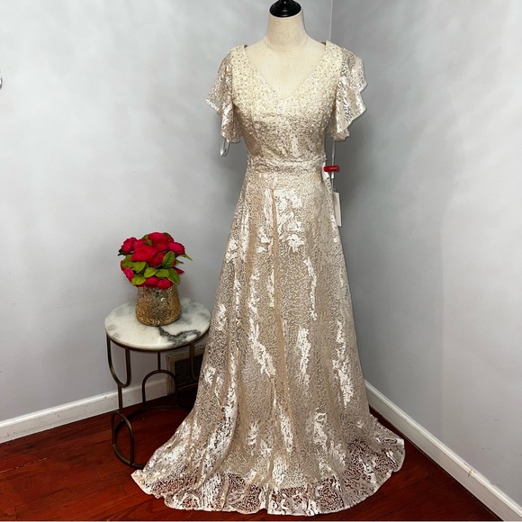 Mac Duggal Embroidered Flutter Ruffle Sleeve V-Neck Gown In Ivory & Nude New Tag - Picture 8 of 17
